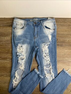 Machine Jeans Distressed Skinny Jeans Women’s Size 11 / 31 Light Wash Denim